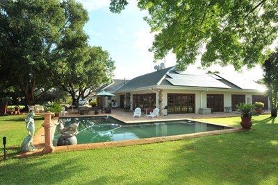 Small Holding for sale in Vyfhoek A H, Potchefstroom
