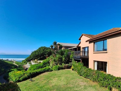 House for sale in Wavecrest, Jeffreys Bay