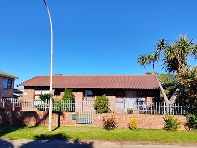 House for sale in Noorsekloof, Jeffreys Bay