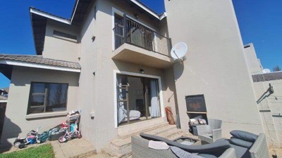 Townhouse for sale in Lilyvale SH, Bloemfontein