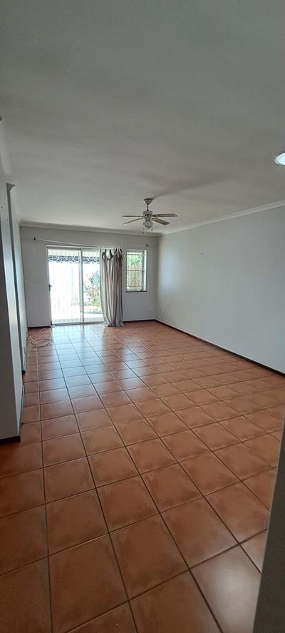Cluster to rent in Table View, Blouberg