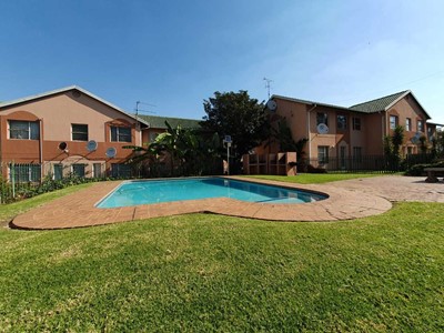 Townhouse for sale in Albemarle, Germiston