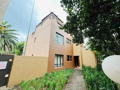 Townhouse for sale in Lonehill, Sandton