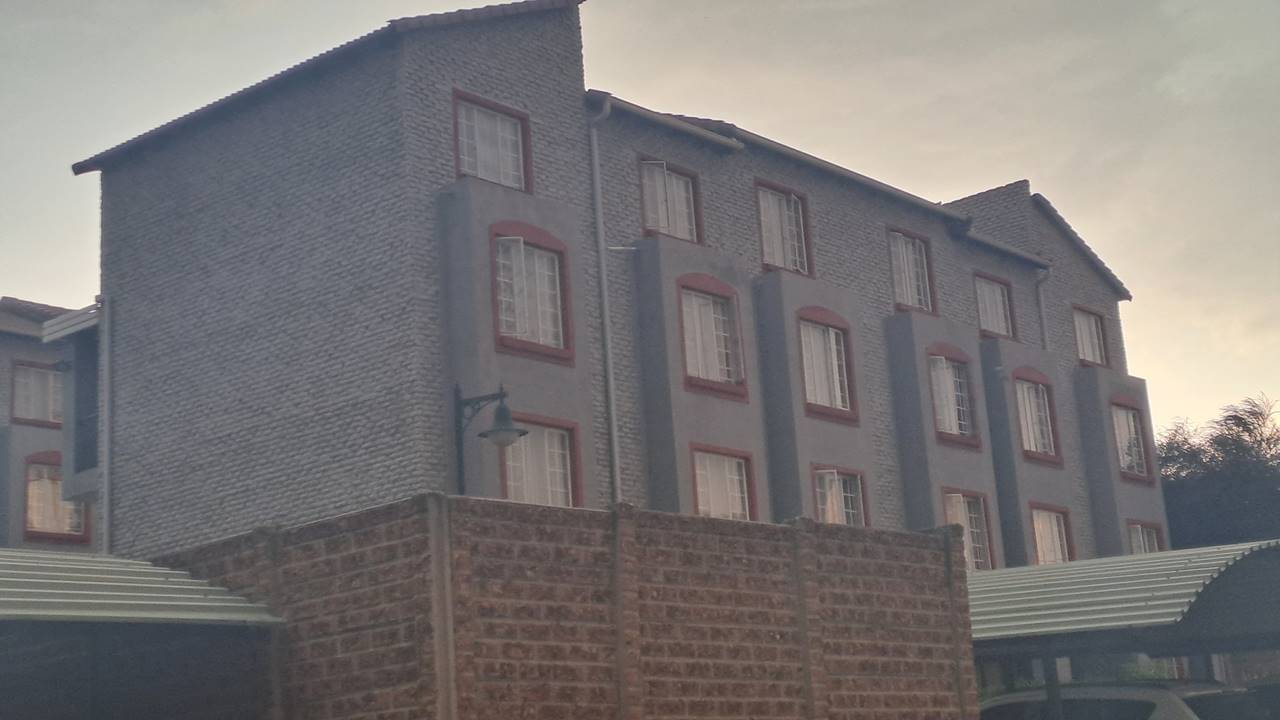 2 Bedroom Townhouse to rent in Castleview Habibi Properties