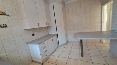 Townhouse to rent in New Redruth, Alberton