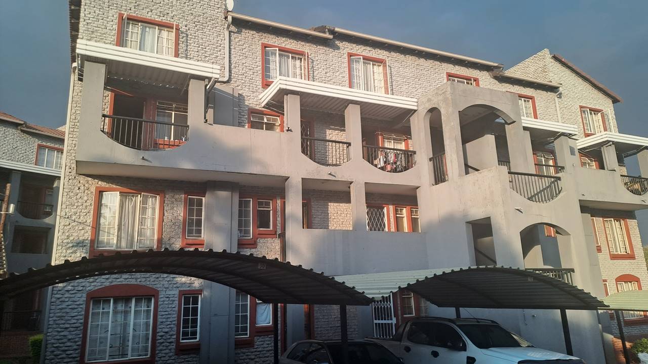 2 Bedroom Townhouse to rent in Castleview Habibi Properties