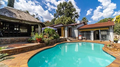 House for sale in Brackendowns, Alberton
