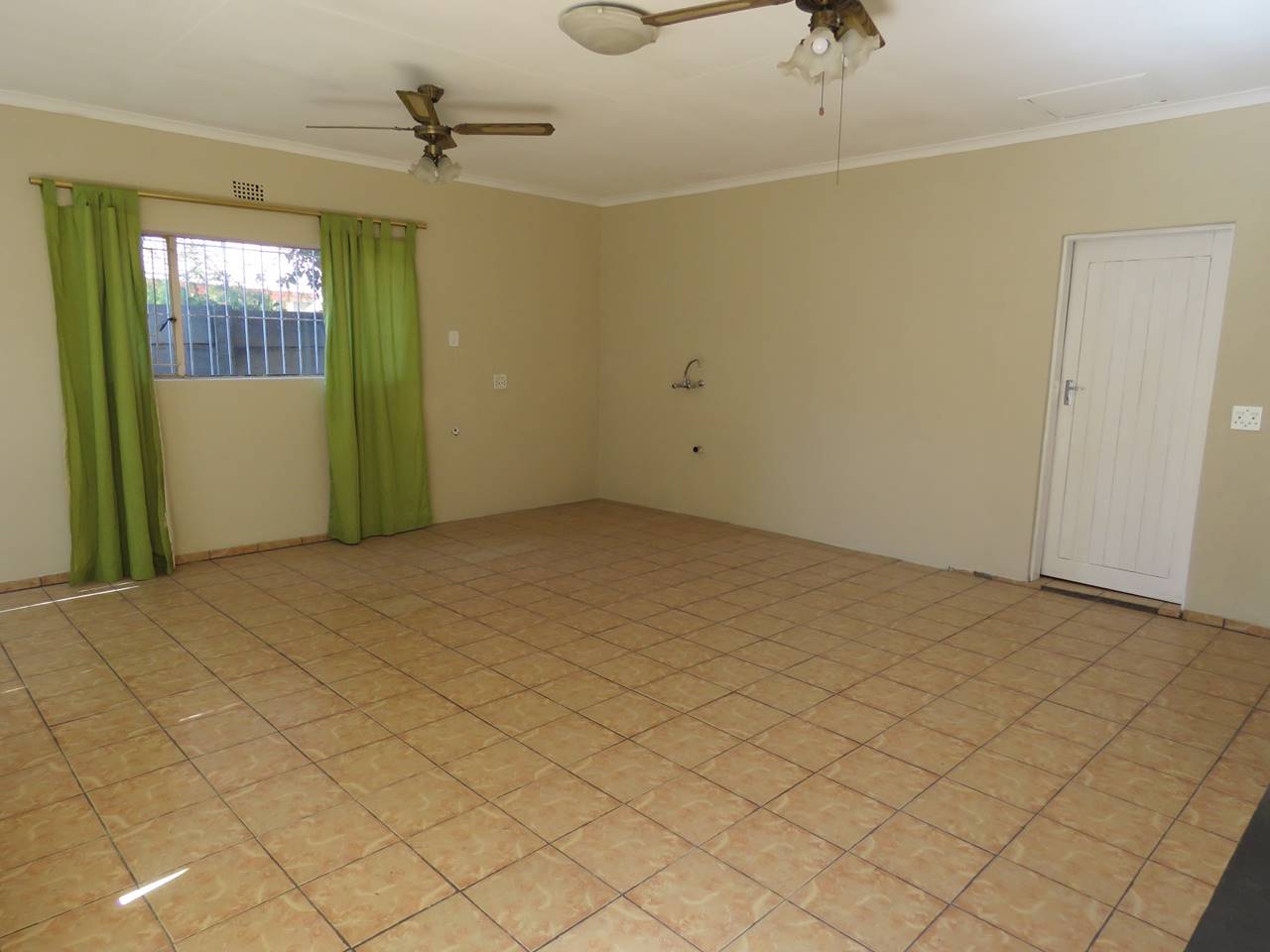 4 Bedroom House for sale in Brackendowns Habibi Properties