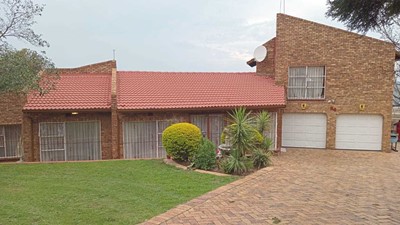 House for sale in Winchester Hills Ext 3, Johannesburg