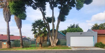 House for sale in Evans Park, Johannesburg