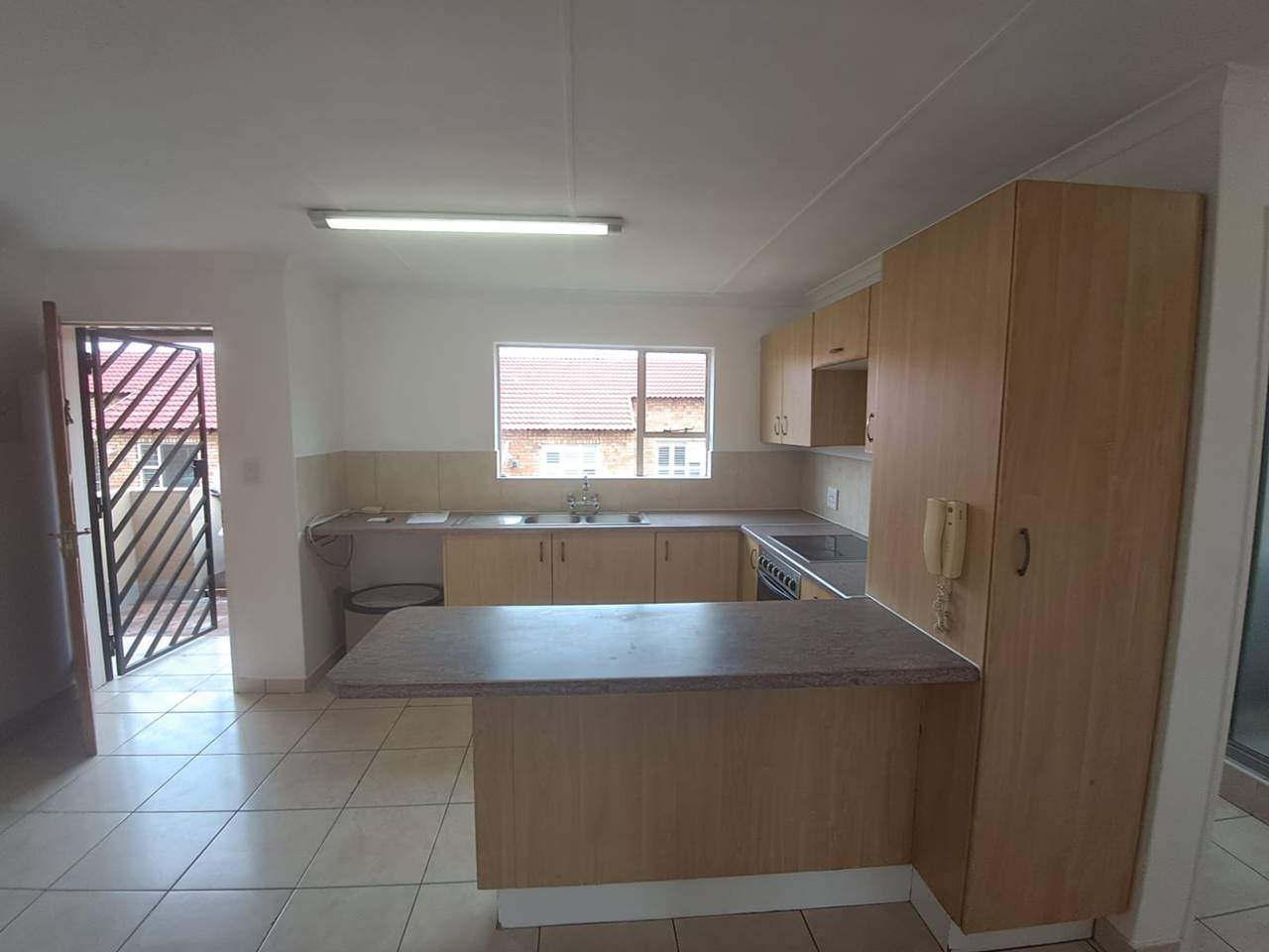 2 Bedroom Townhouse for sale in Liefde En Vrede Habibi Properties