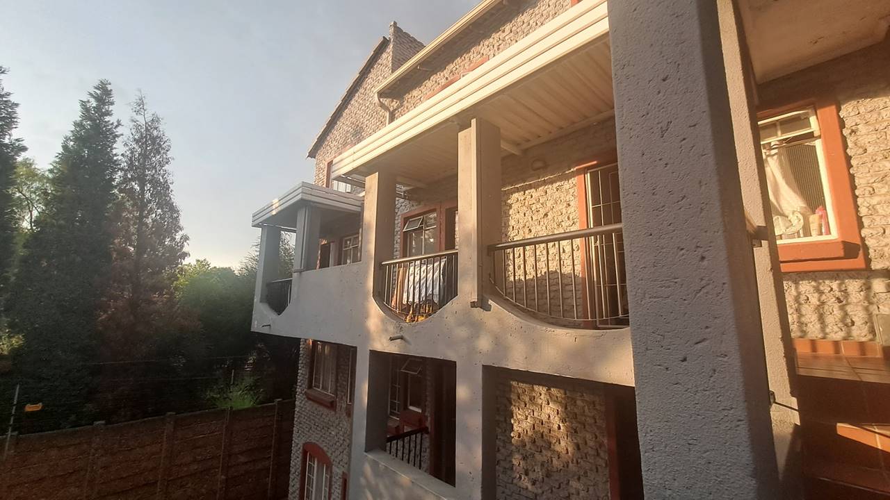 2 Bedroom Townhouse to rent in Castleview Habibi Properties