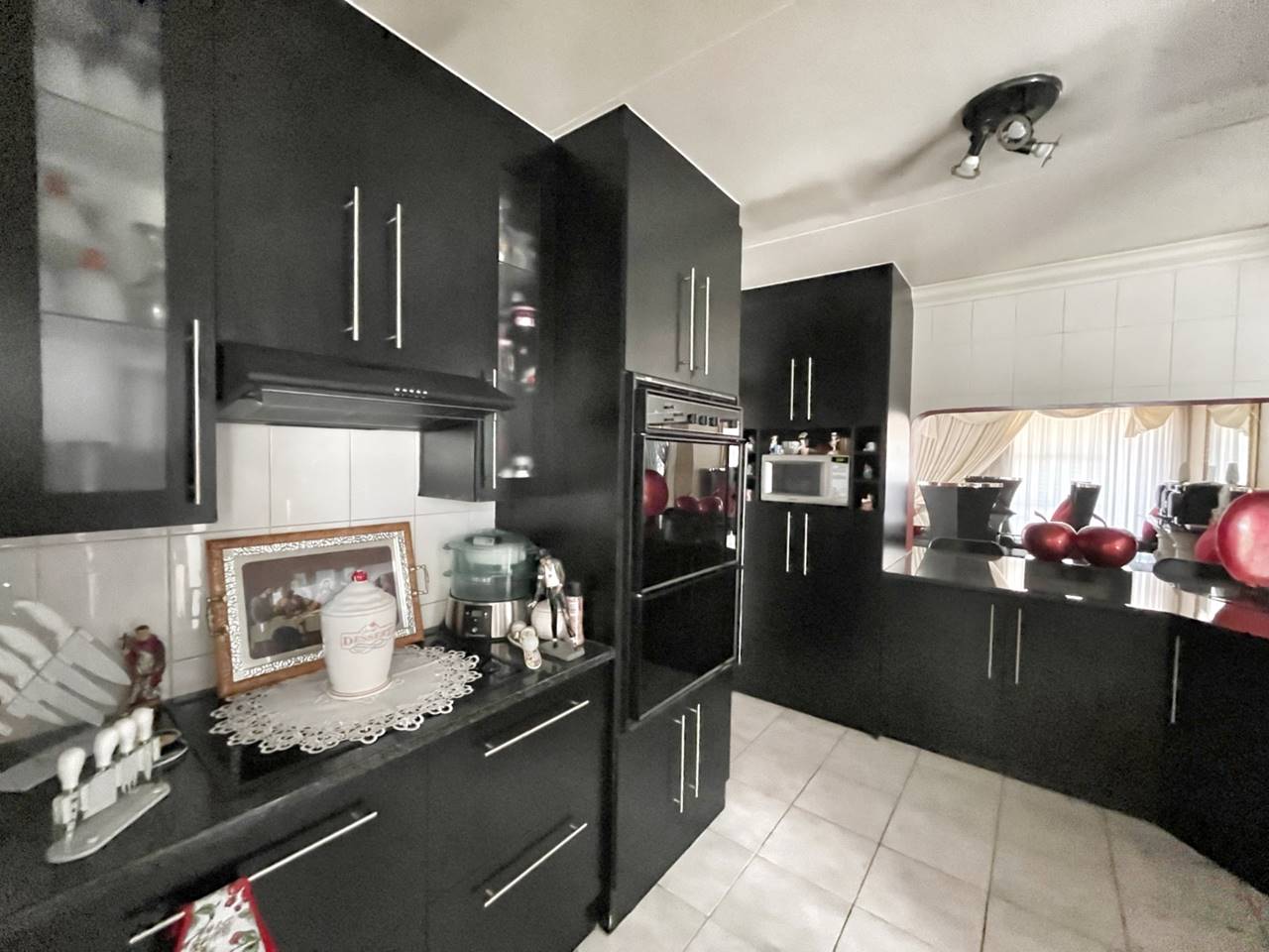 4 Bedroom House for sale in Brackendowns Habibi Properties