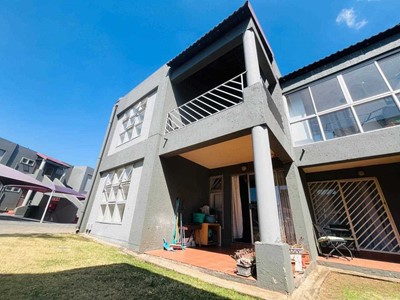 Townhouse for sale in Mulbarton, Johannesburg