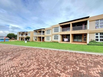 Townhouse for sale in Mondeor, Johannesburg