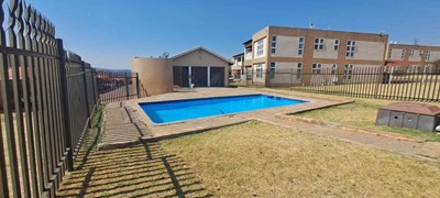Townhouse for sale in Mondeor, Johannesburg