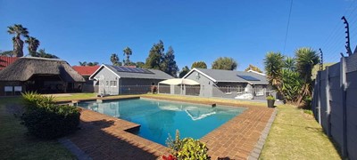 House for sale in Brackendowns, Alberton
