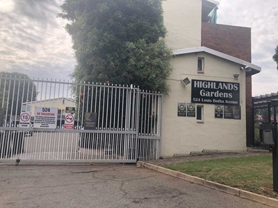 Townhouse for sale in Highlands North, Johannesburg