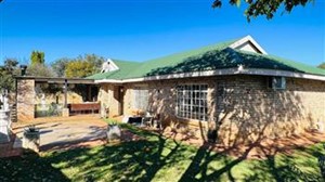 Townhouse for sale in Kannoniers Park, Potchefstroom