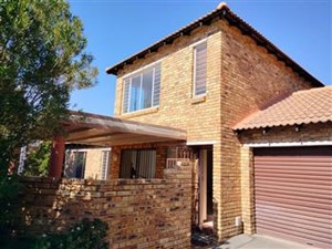 Cluster for sale in Sundowner, Randburg