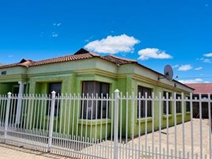 House for sale in Phahameng, Bloemfontein