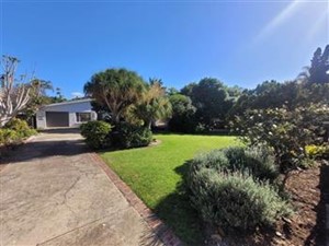 House for sale in Jeffreys Bay Central, Jeffreys Bay