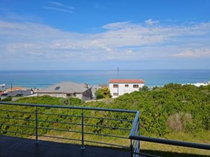 House for sale in Dana Bay, Mossel Bay