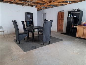 2 Bedroom house for sale in Zz Temp Suburb