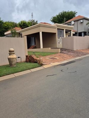 House for sale in Rietvalleirand, Pretoria
