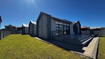 4 Bedroom house for sale in Woodland Hills Bergendal
