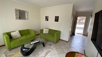 2 Bedroom house for sale in Hillside