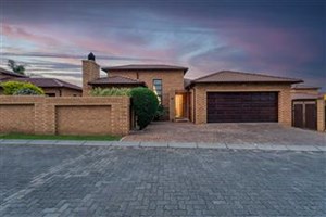 Cluster for sale in New Market, Alberton