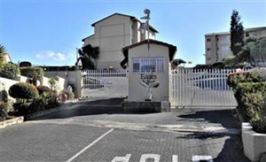 Townhouse to rent in Bedfordview, Bedfordview