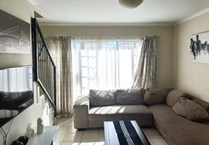 Townhouse for sale in Hillside, Bloemfontein
