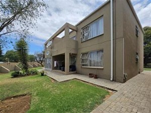 Townhouse for sale in Alberante, Alberton
