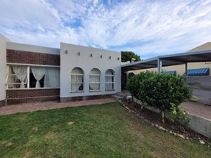 House for sale in Aston Bay, Jeffreys Bay