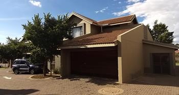 3 Bedroom townhouse for sale in Woodland Hills