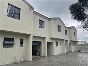House for sale in Central, Gordons Bay Central