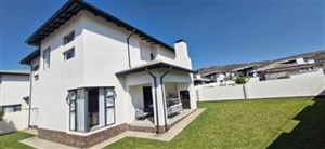 Townhouse to rent in Homes Haven, Krugersdorp
