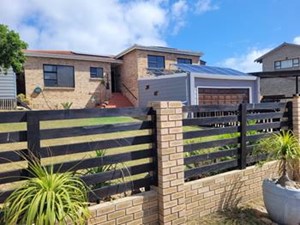 House for sale in Paradise Beach, Jeffreys Bay