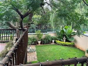 Townhouse to rent in Chancliff A H, Krugersdorp