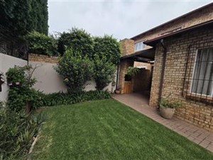 Townhouse for sale in Fairland, Randburg
