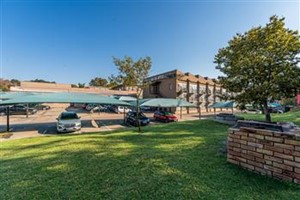 Bachelor Flat for sale in Richmond, Johannesburg