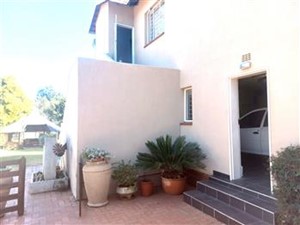 House for sale in Brackendowns, Alberton