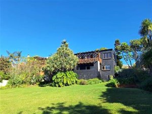 House for sale in Wavecrest, Jeffreys Bay
