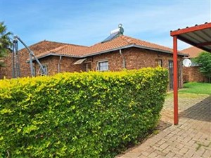 House for sale in Karenpark, Akasia