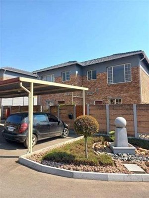 Townhouse for sale in North Riding, Randburg
