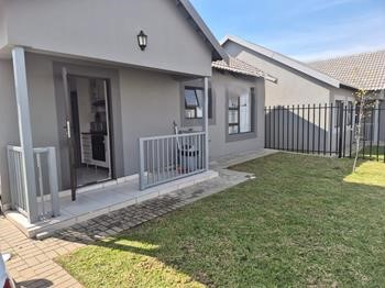 2 Bedroom townhouse for sale in Arcata Estate